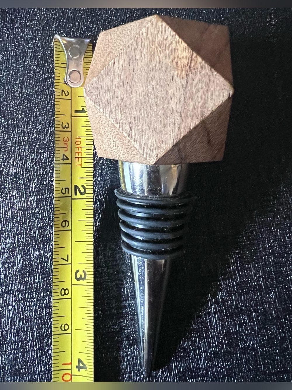 Set of 2 wine bottle stoppers NWOT - Picture 3 of 3